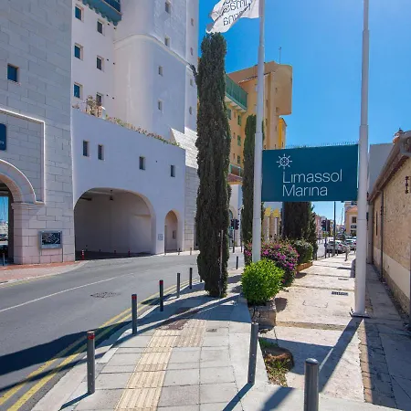شقة Lovely Vacation For Up To Four Guests With Balcony All Yours
