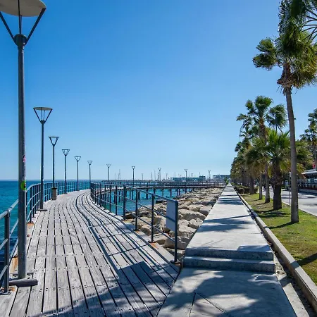 Lovely Vacation For Up To Four Guests With Balcony All Yours *